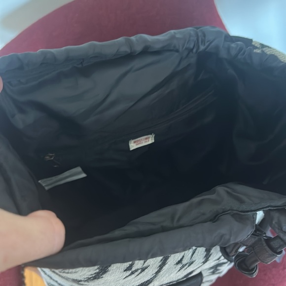 ▪️Geometric Pattern Backpack - Picture 7 of 7